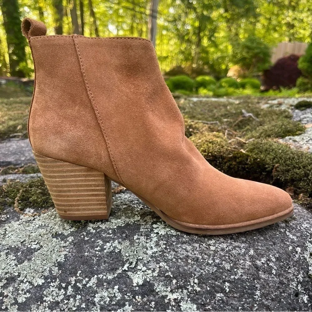 Dolce Vita Rila Cognac Brown Suede Block Heel Ankle Boots Size 6.5